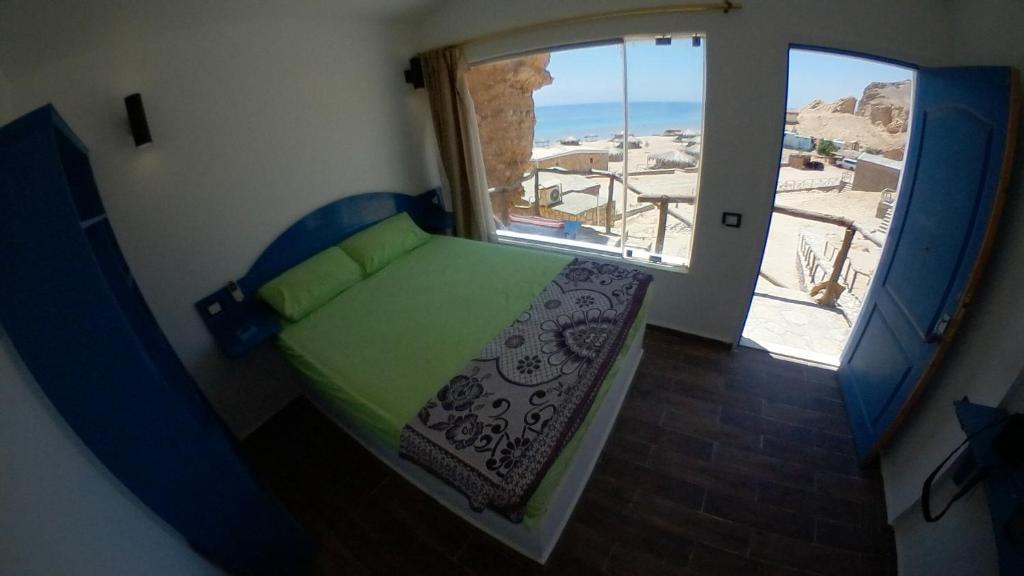 Panoramic rooms with AC and private bathroom