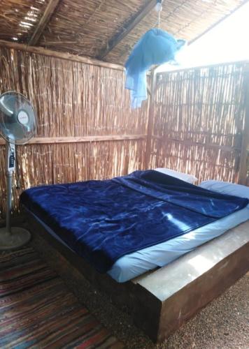 Hut with Fan and shared bathroom